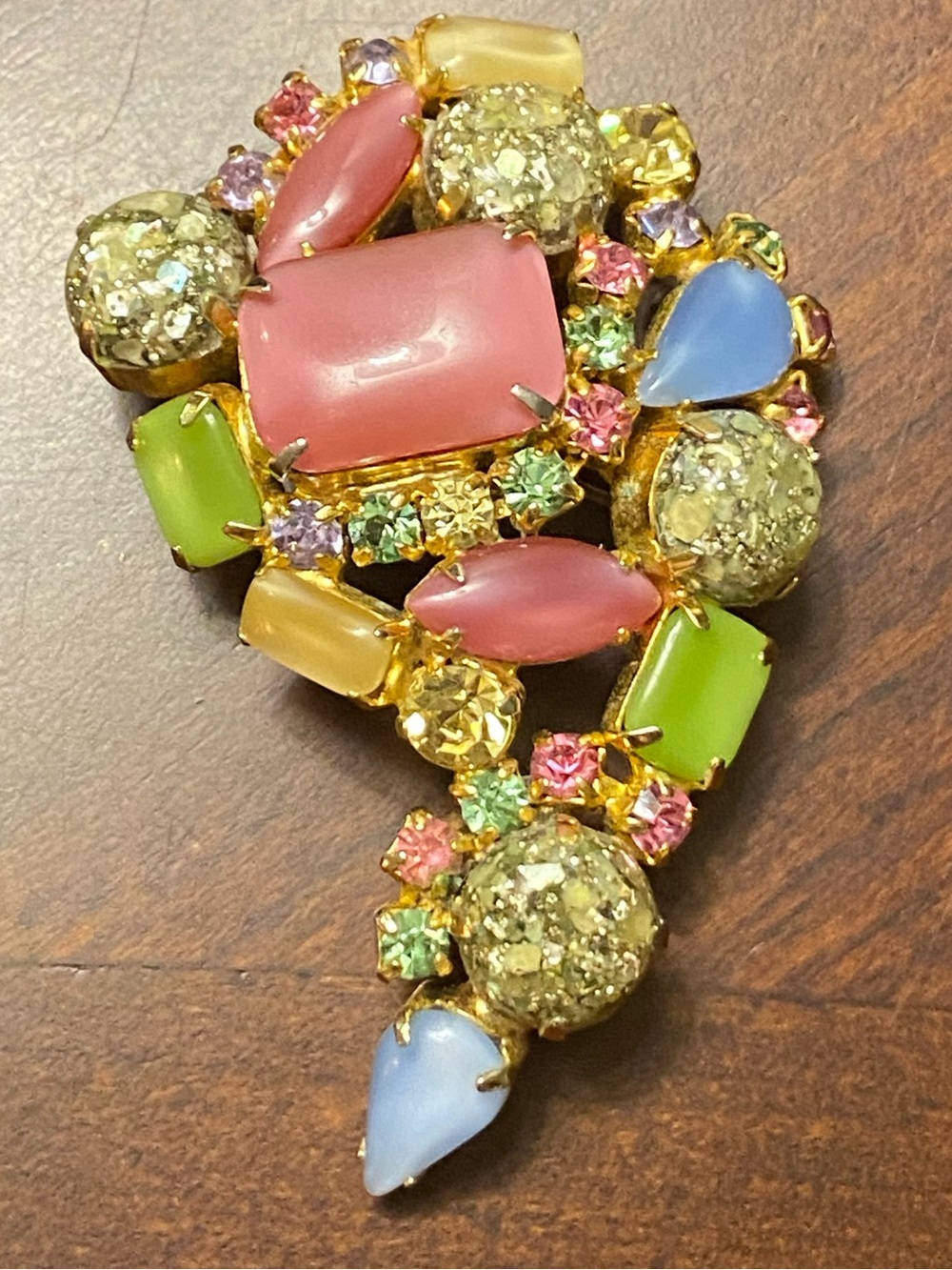 Vtg Juliana D&E Easter Egg Stippled Cabochon Pastel Asymmetric Statement Brooch